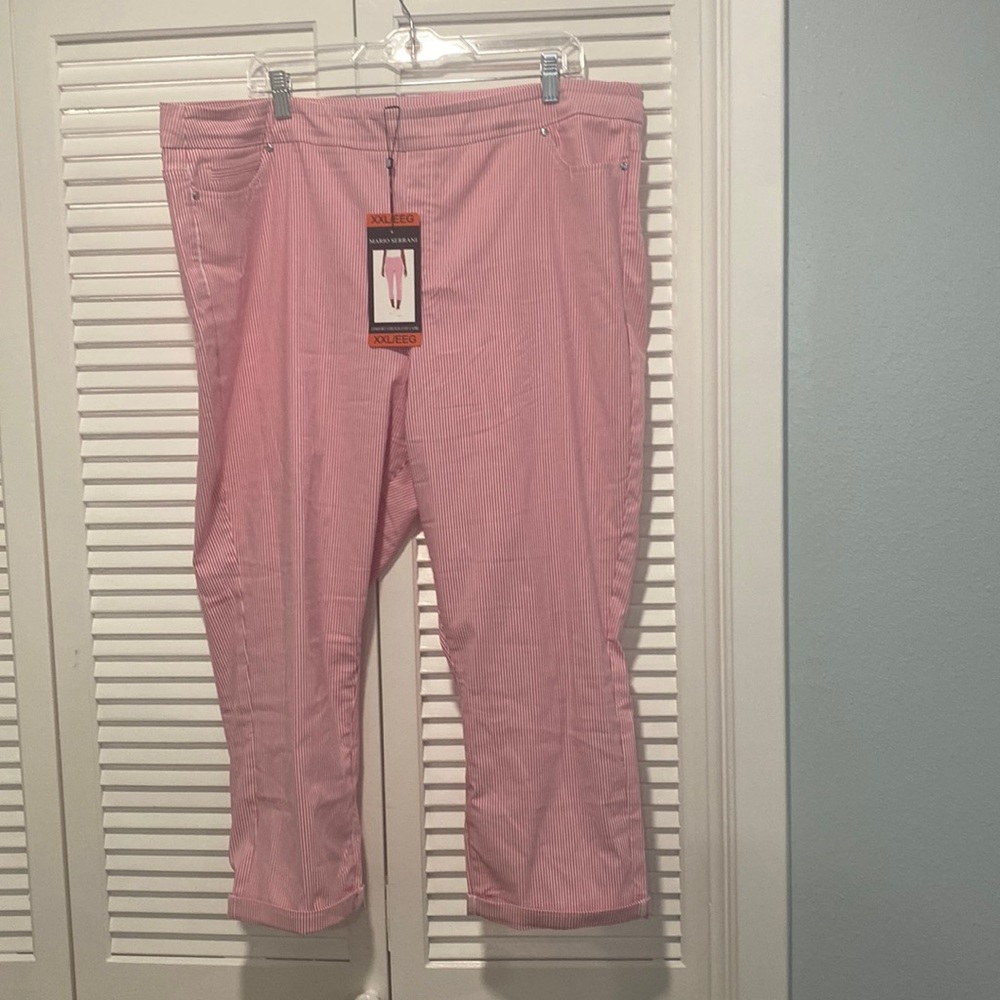 NWT Mario Serrani Comfort Stretch Cuff Capri | XXL | White and Pink Stripes